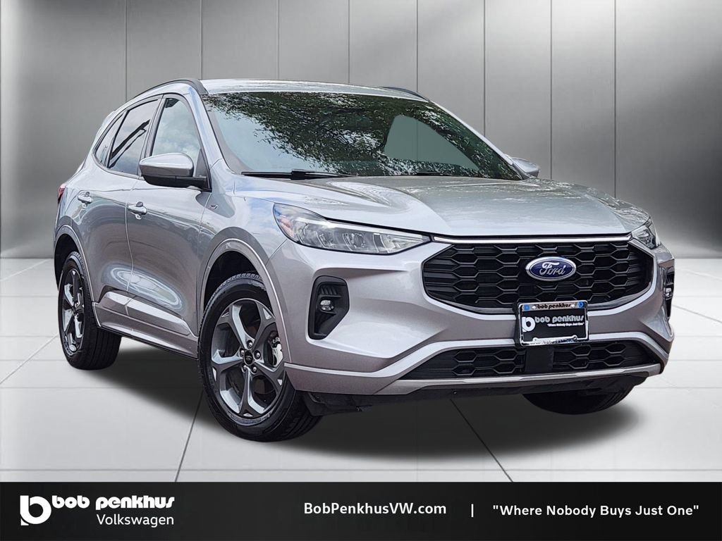 Used 2024 Ford Escape ST-Line Select w/ Tech Pack #1 AWD/4WD image 1