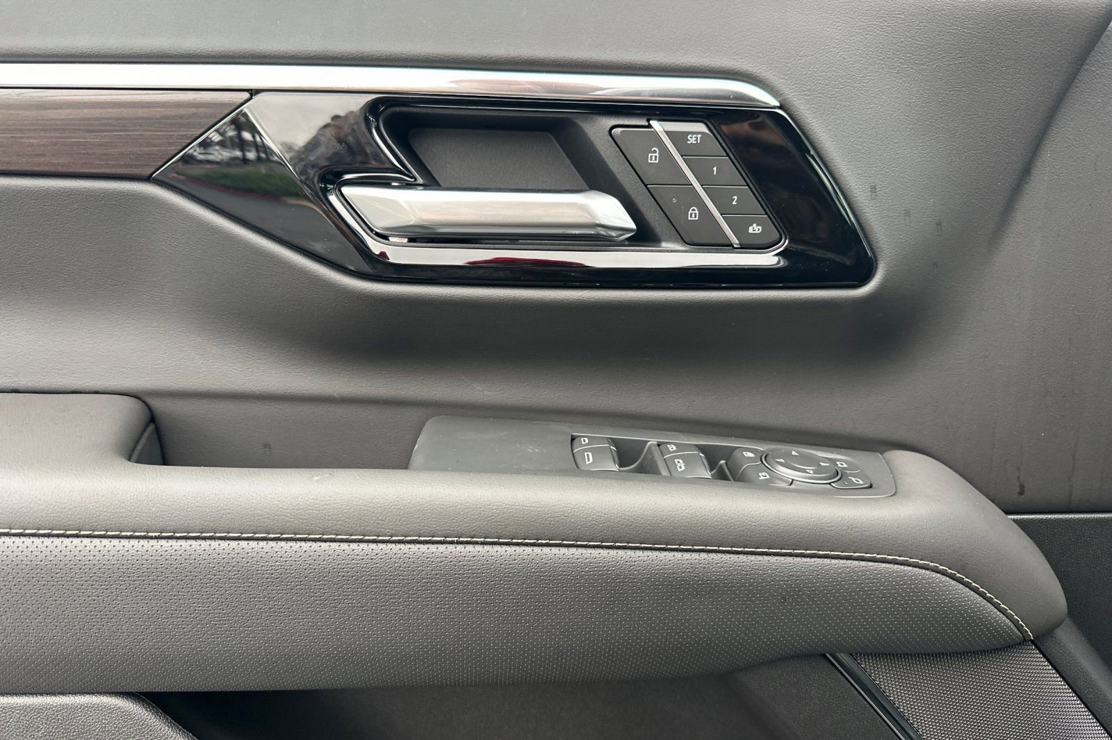 New 2026 Chevrolet Suburban Premier w/ Sun And Tow Package image 10