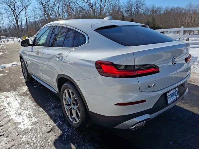 Used 2023 BMW X4 xDrive30i image 4