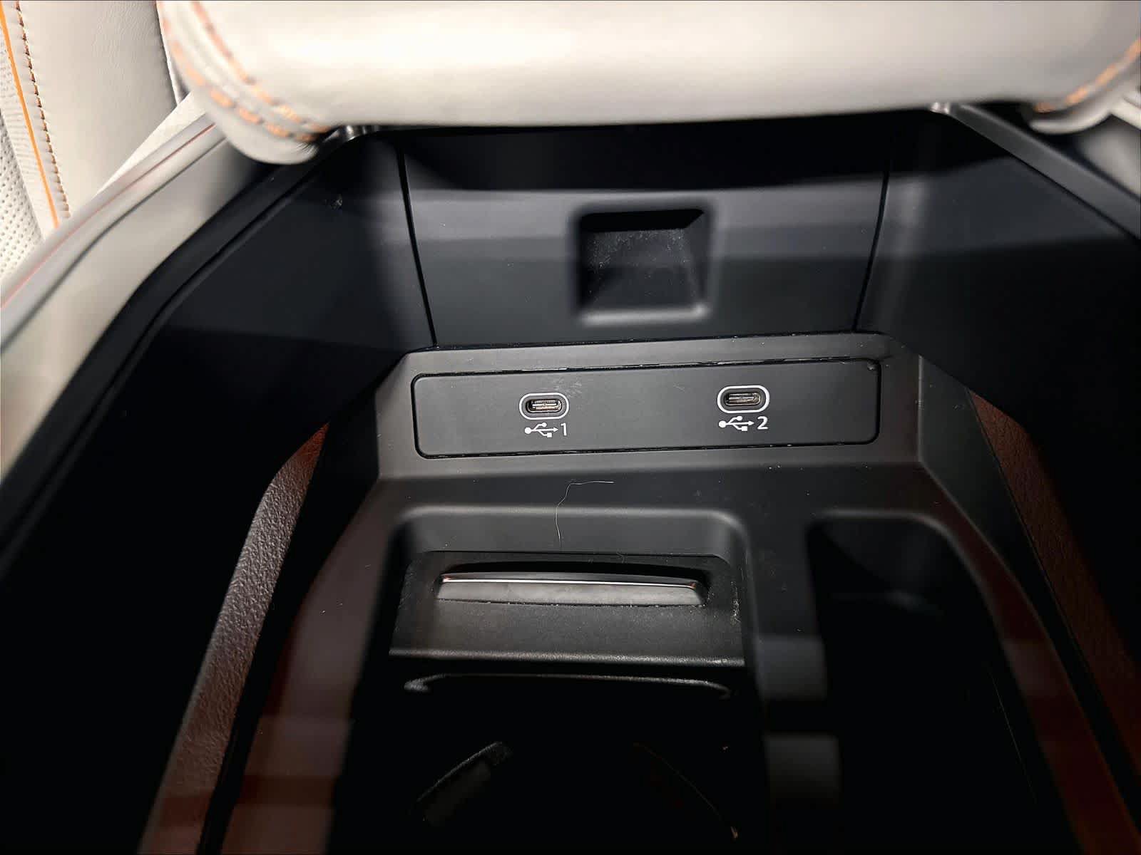 Used 2024 Audi Q8 e-tron Premium Plus AWD/4WD image 34