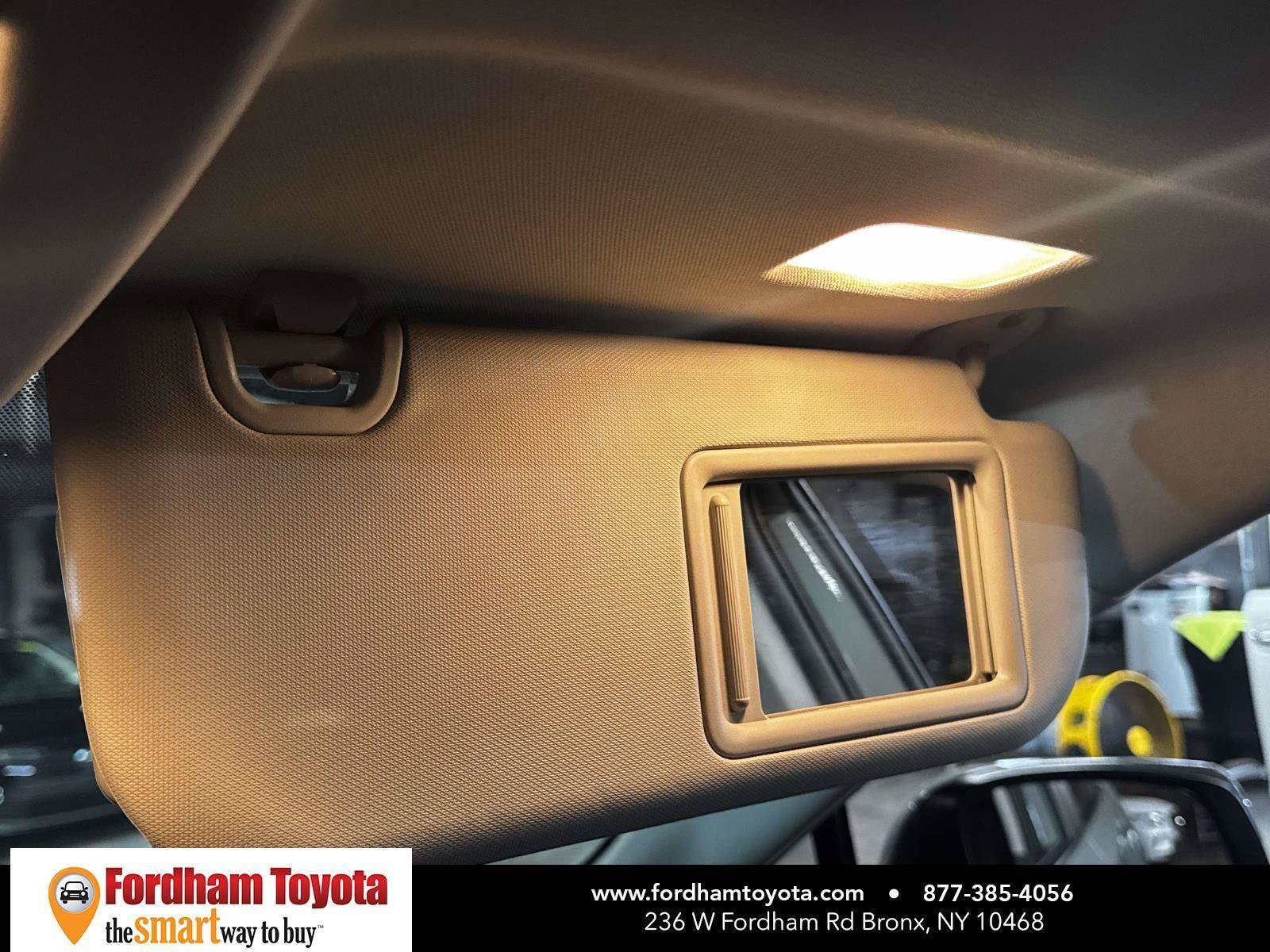 Used 2019 Toyota RAV4 XLE AWD/4WD image 32