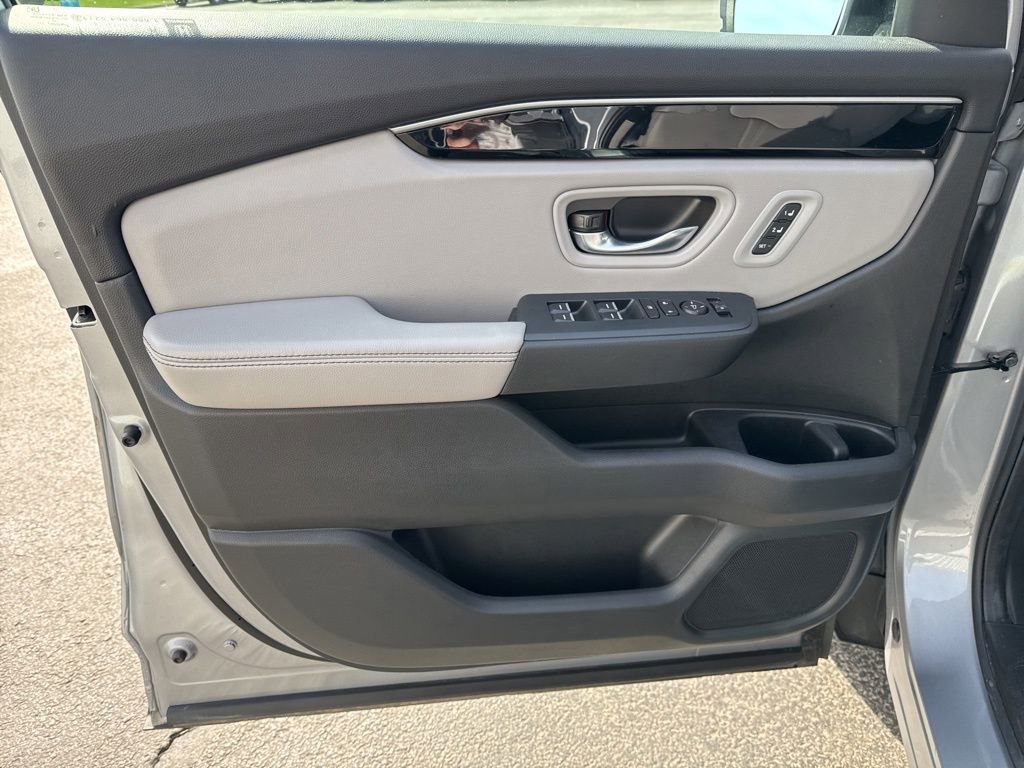 Used 2025 Honda Pilot EX-L image 28