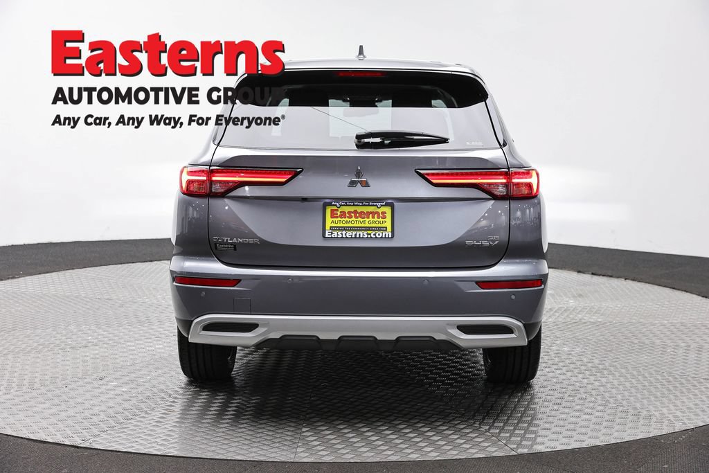 Used 2023 Mitsubishi Outlander SE AWD/4WD image 6