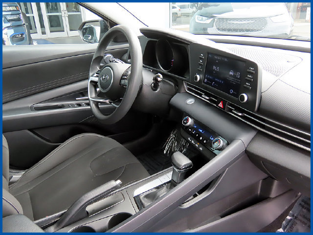 Used 2021 Hyundai Elantra SEL FWD image 8