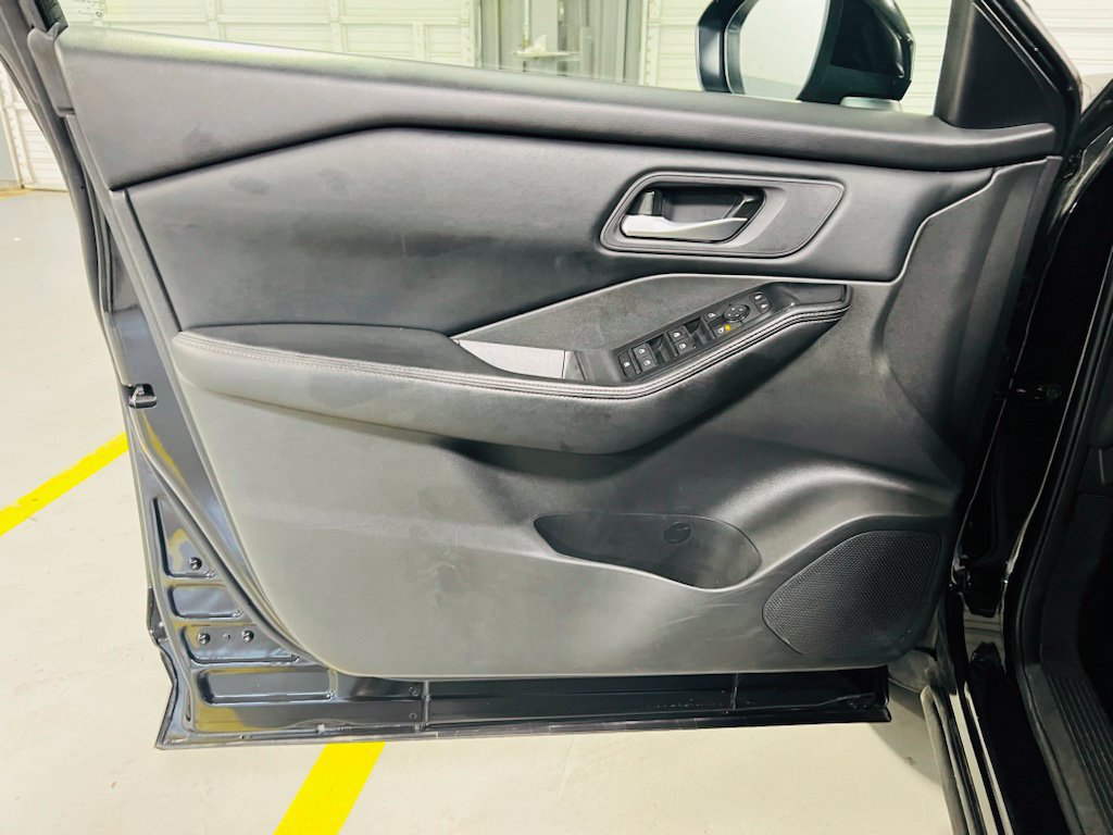 Used 2024 Nissan Rogue SV AWD/4WD image 26