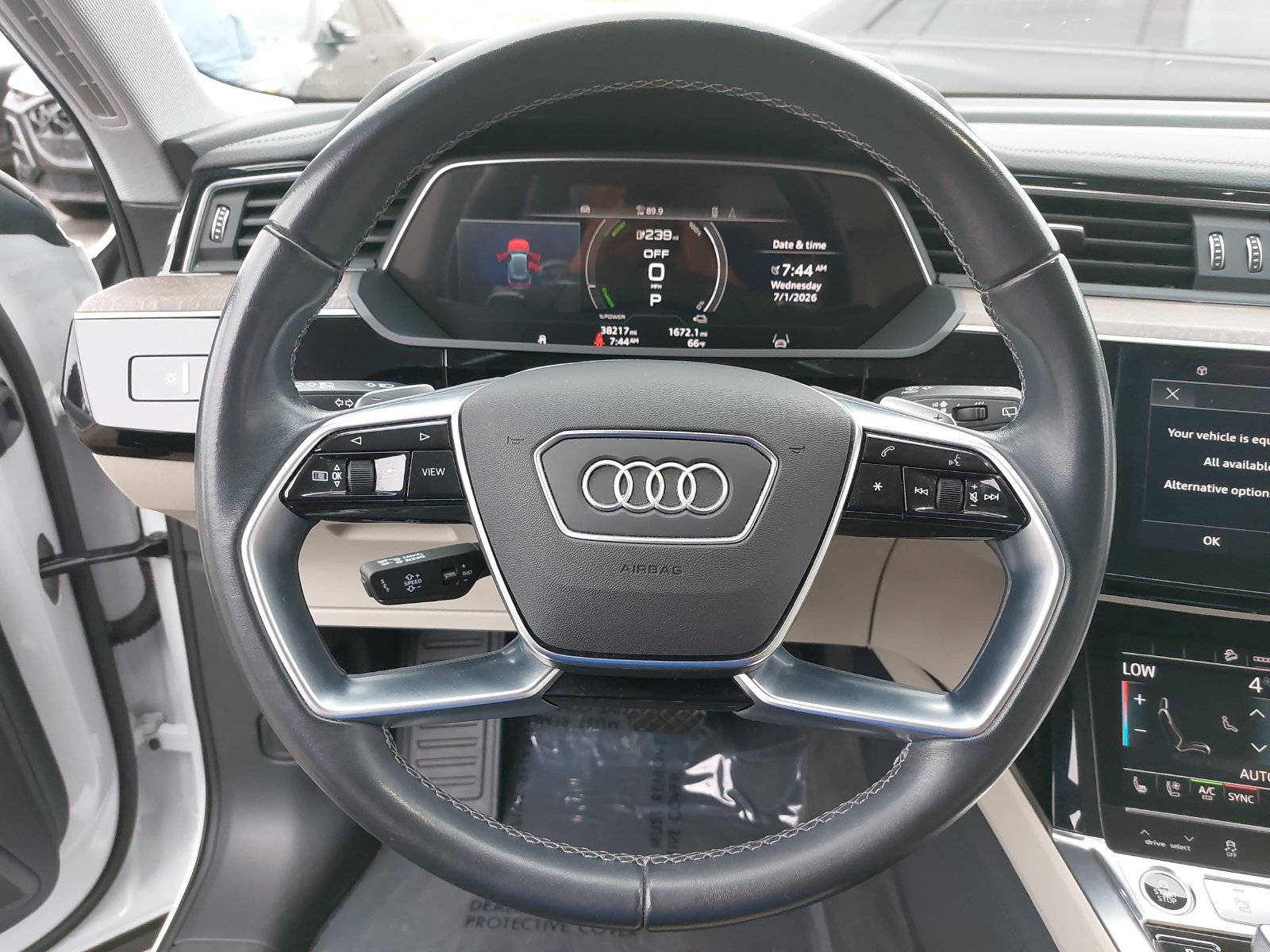 Used 2024 Audi Q8 e-tron Premium Plus w/ Premium Plus Package AWD/4WD image 19