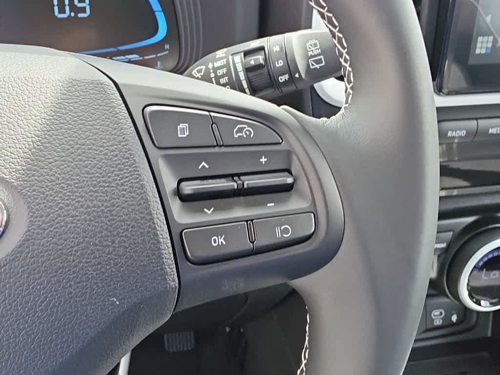 New 2026 Hyundai Venue SEL FWD image 25