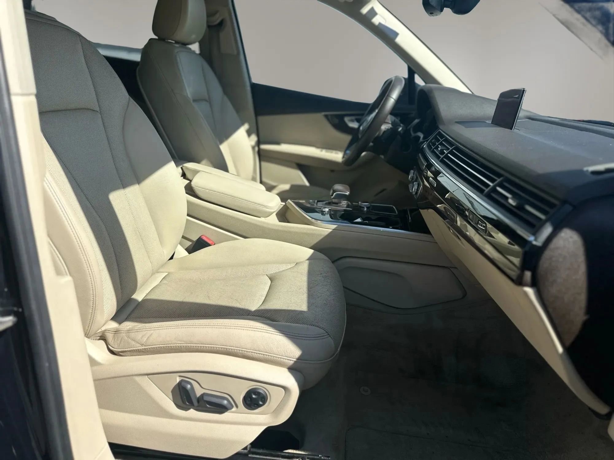 Used 2017 Audi Q7 3.0T Premium Plus image 10