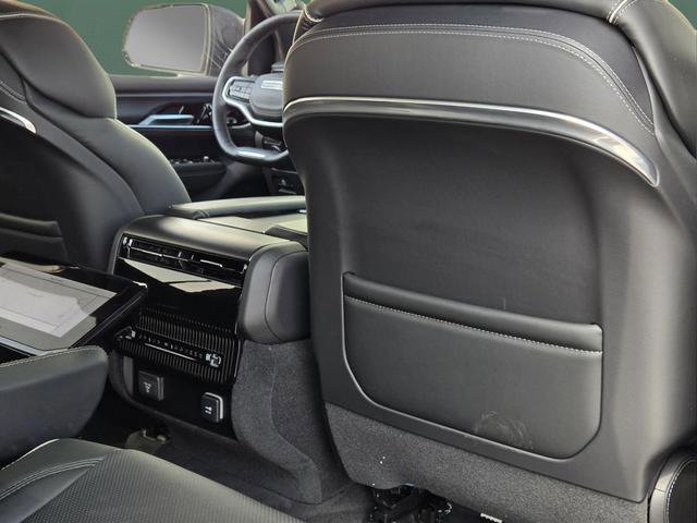 Used 2024 Jeep Grand Wagoneer Series II w/ Quick Order Packagew 28T image 27