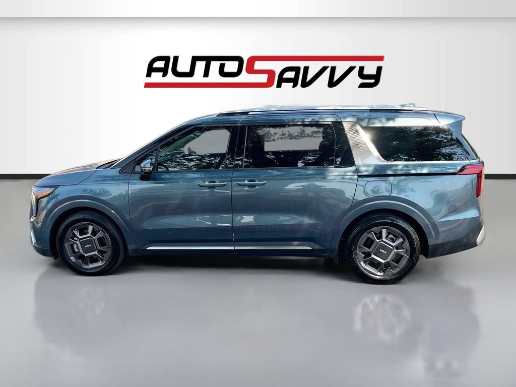 Used 2025 Kia Carnival SX FWD image 4