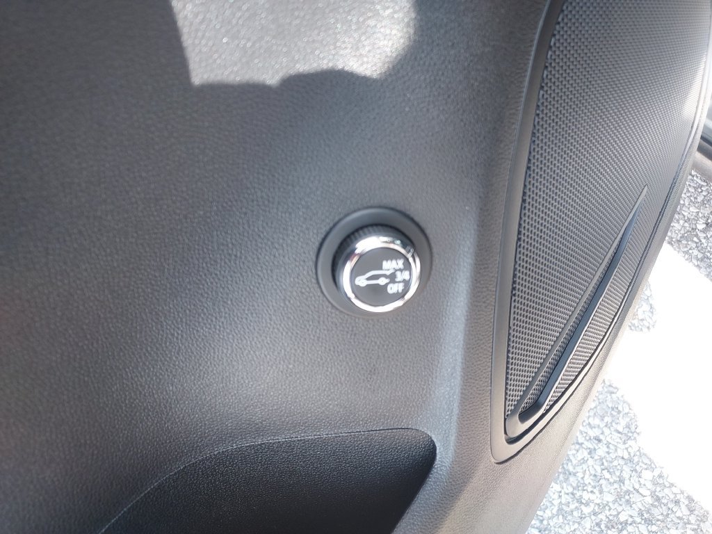 Used 2023 Buick Envision Essence FWD image 26