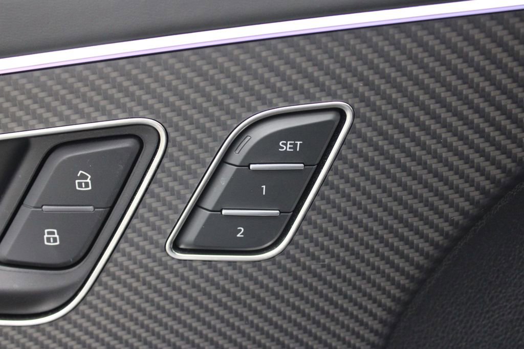 Used 2023 Audi RS Q8 w/ Black Optic Package image 20