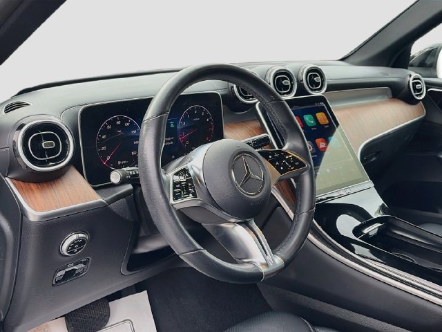 Certified 2025 Mercedes-Benz GLC 300 4MATIC image 9