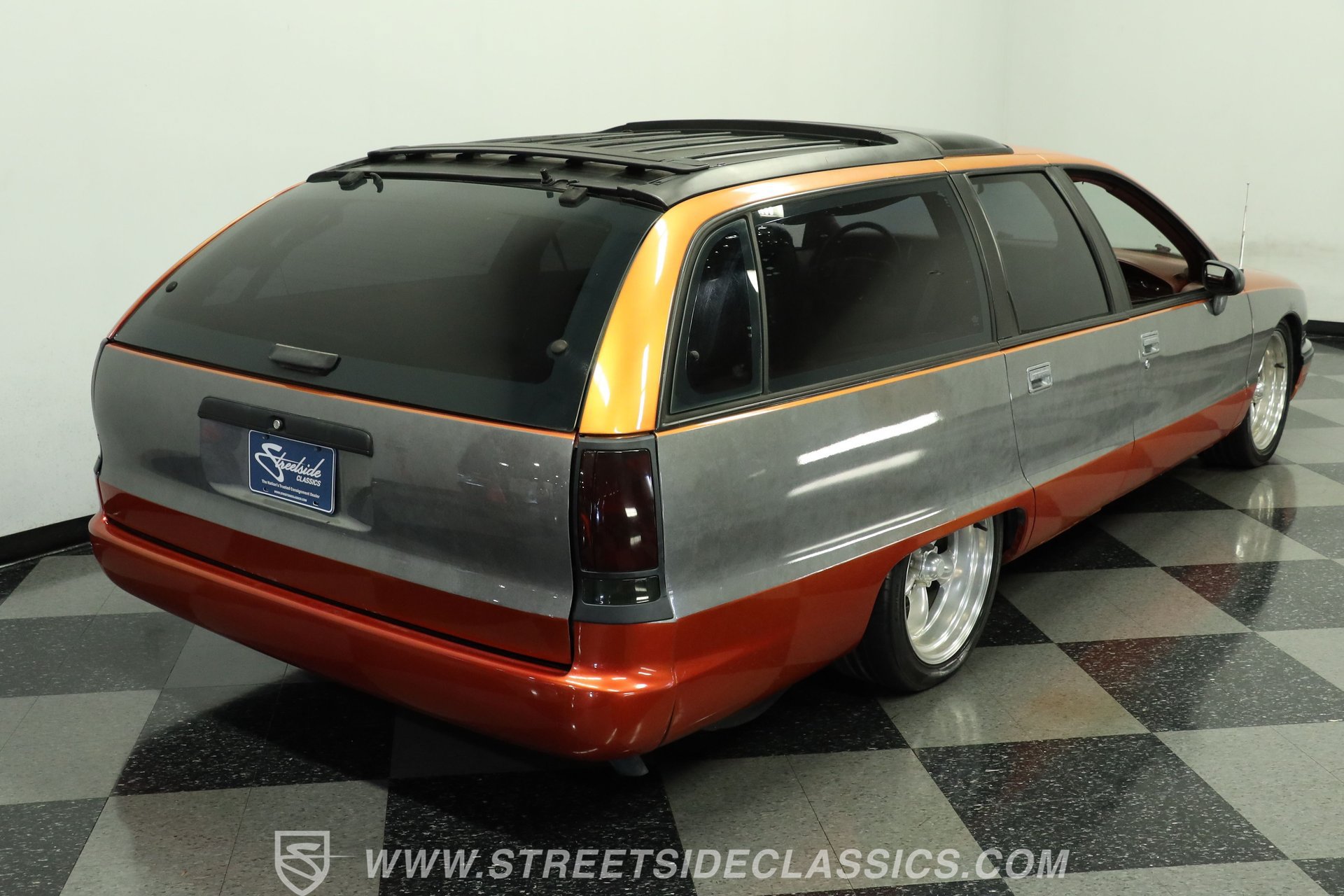 Used 1992 Oldsmobile Custom Cruiser RWD image 11