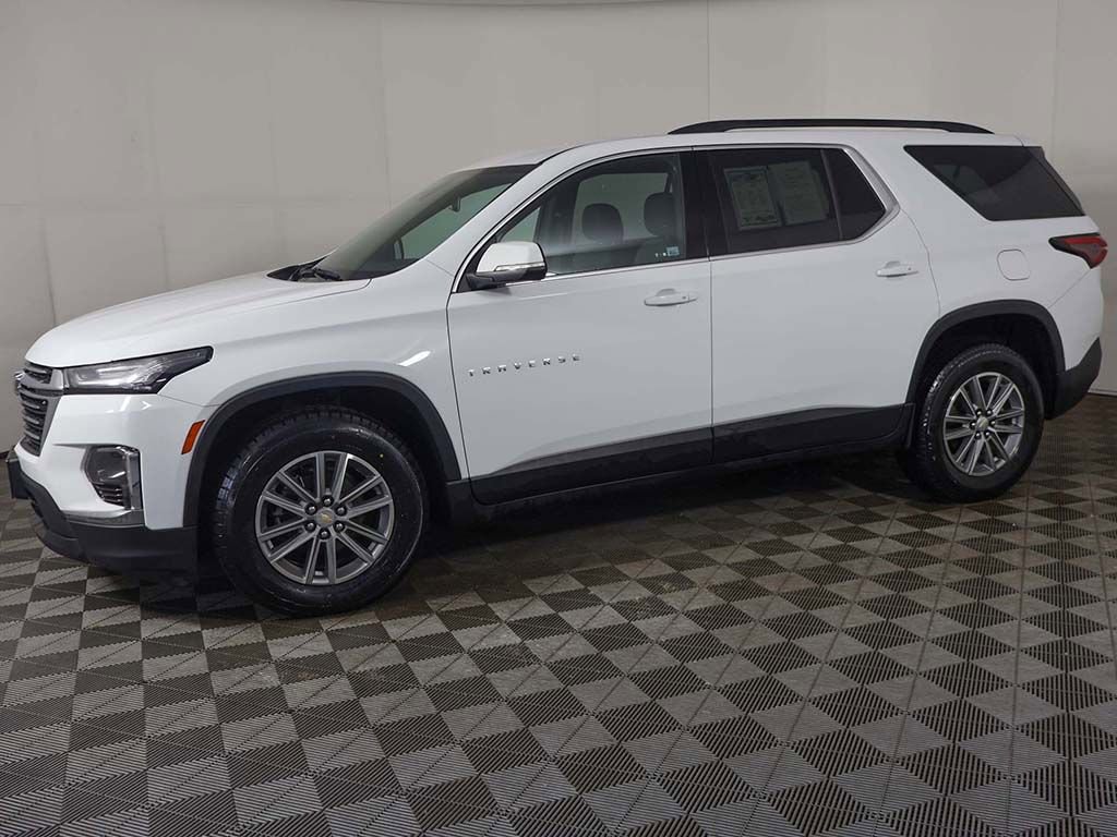 Used 2023 Chevrolet Traverse LT image 12
