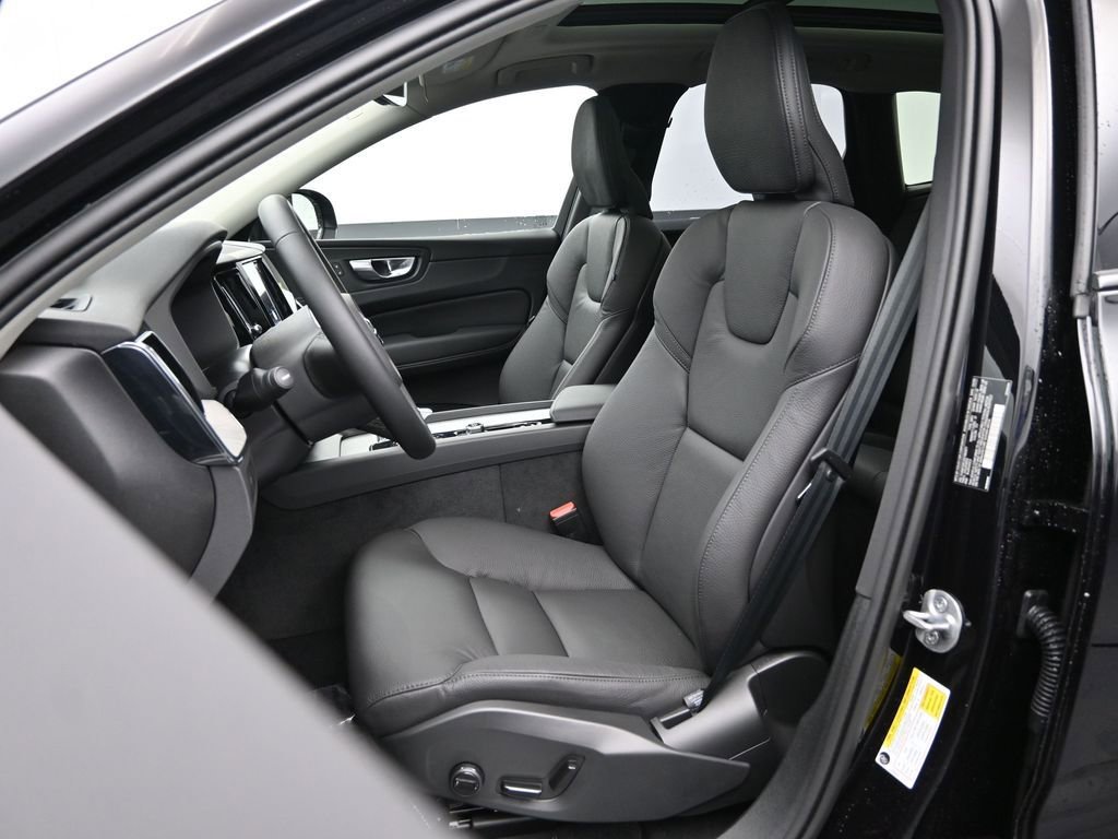 New 2025 Volvo XC60 B5 Plus w/ Protection Package Premier image 22