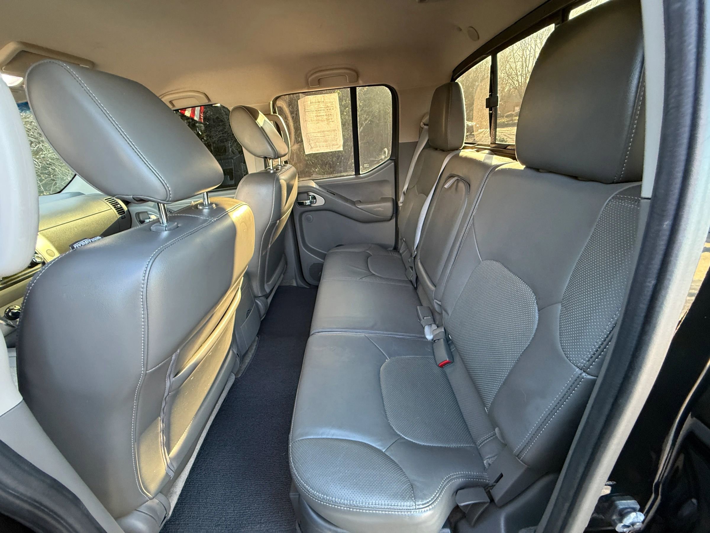 Used 2014 Nissan Frontier SL image 5