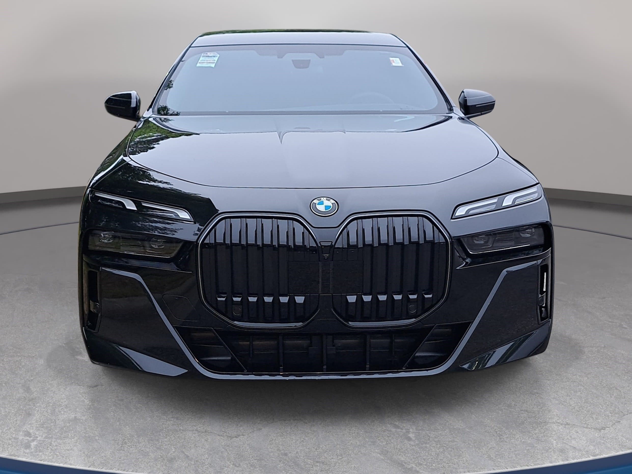 New 2026 BMW 740i RWD image 2