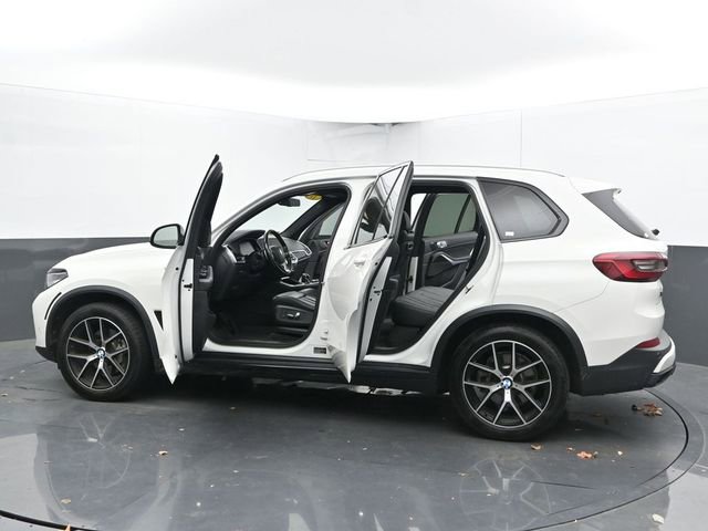 Used 2019 BMW X5 xDrive40i w/ Convenience Package image 54