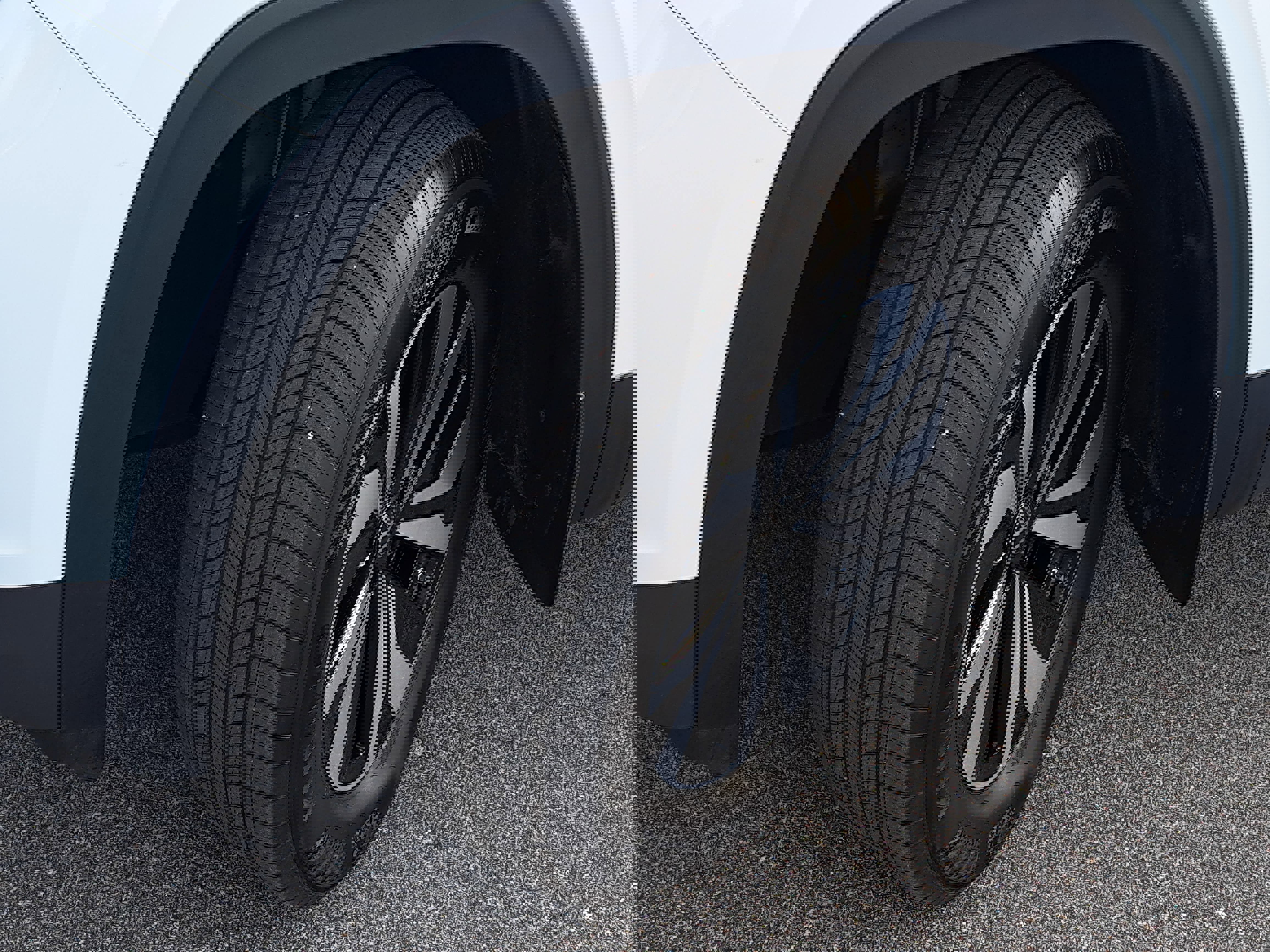 Certified 2025 Volkswagen Atlas Cross Sport SE image 29