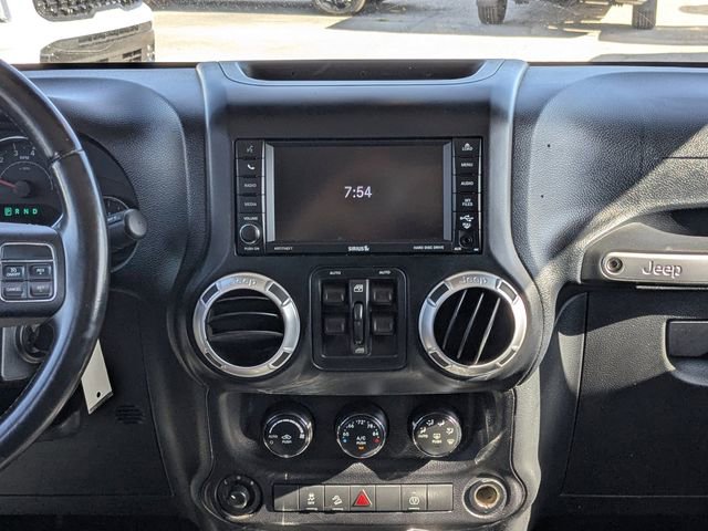 Used 2013 Jeep Wrangler Unlimited Rubicon w/ Connectivity Group image 16