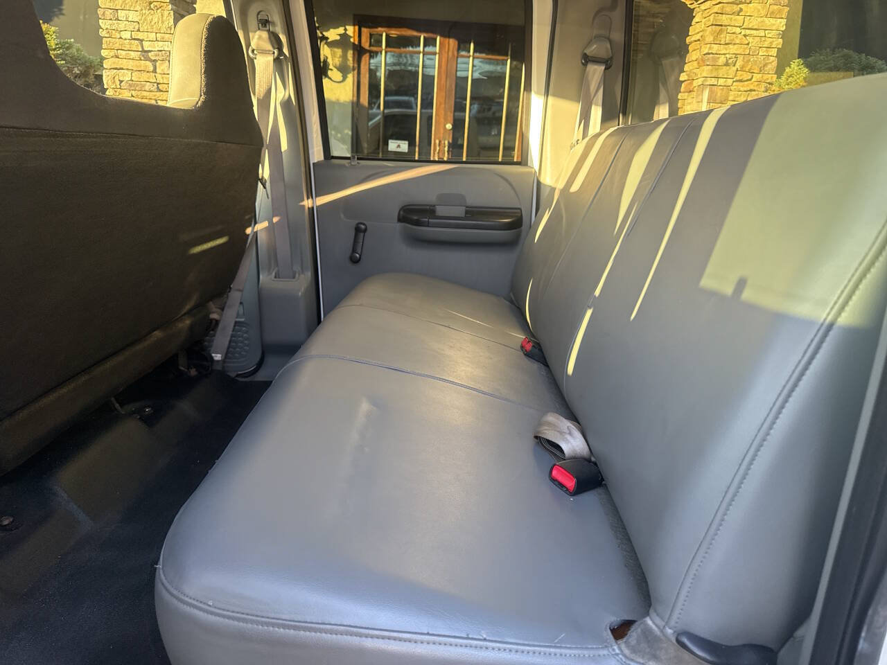 Used 2006 Ford F350 Lariat RWD image 23