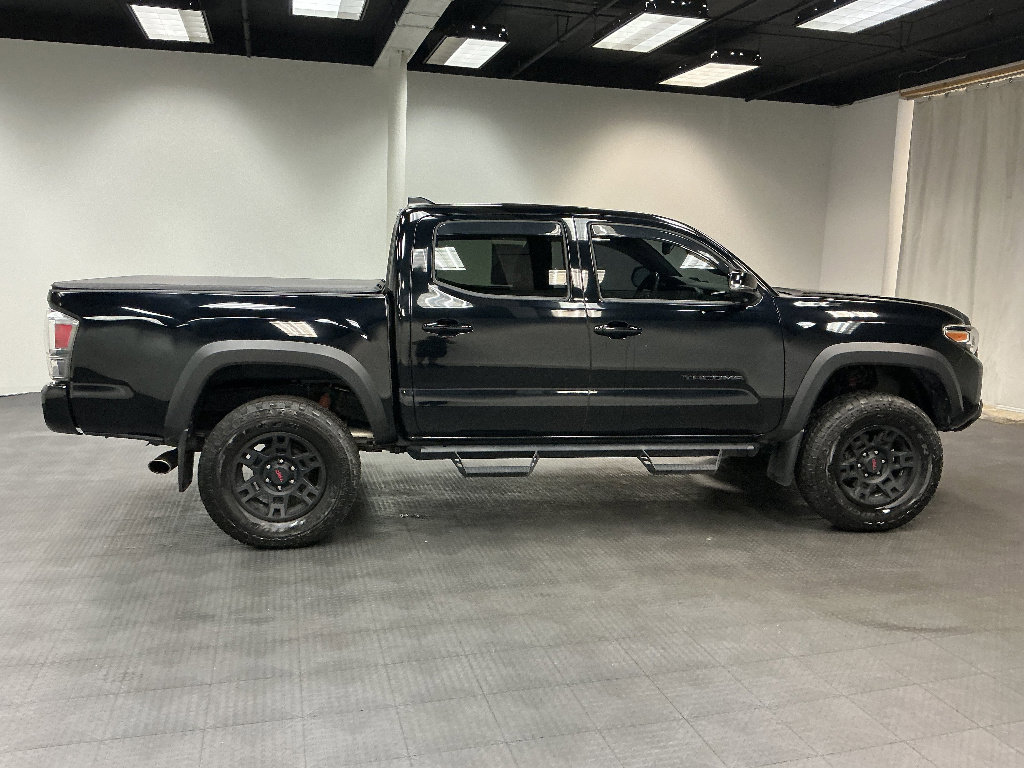 Used 2021 Toyota Tacoma TRD Off-Road w/ Technology Package AWD/4WD image 6