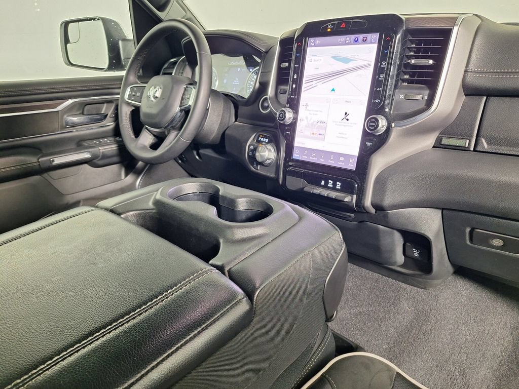 Used 2025 RAM 1500 Laramie AWD/4WD image 27
