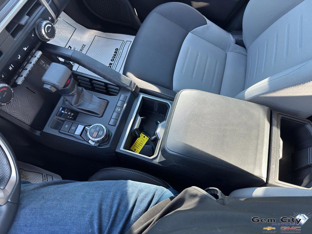 Used 2024 Toyota Tacoma TRD Off-Road image 22