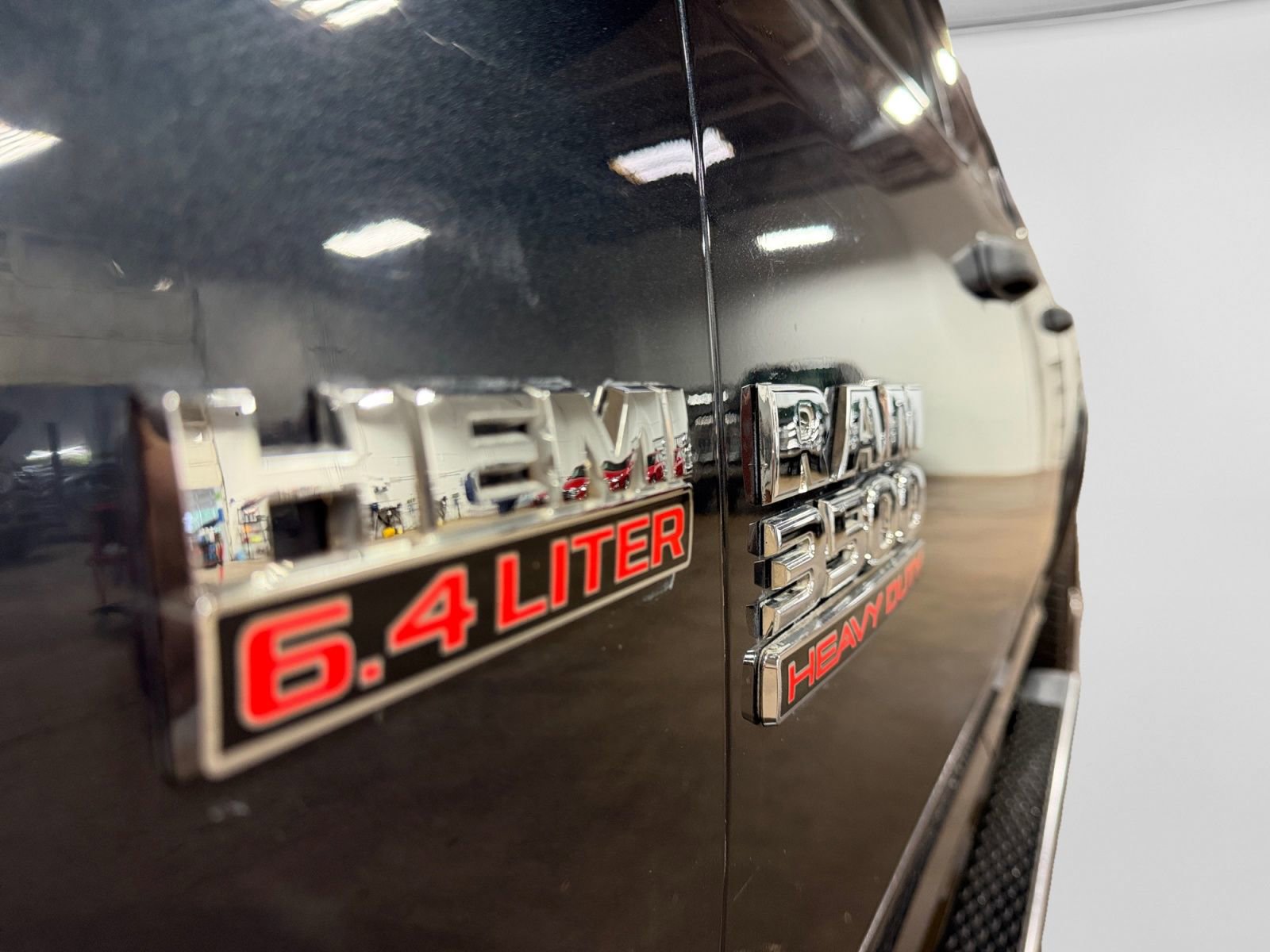 Used 2015 RAM 3500 Tradesman w/ Chrome Appearance Group AWD/4WD image 12