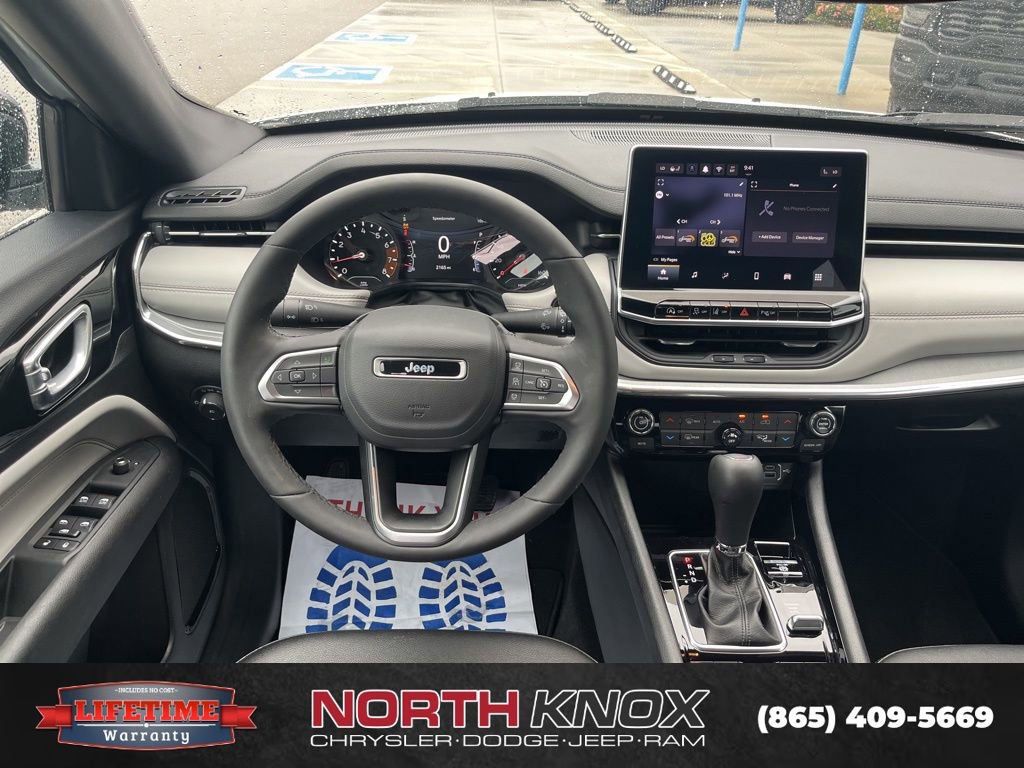 Used 2024 Jeep Compass Limited image 12
