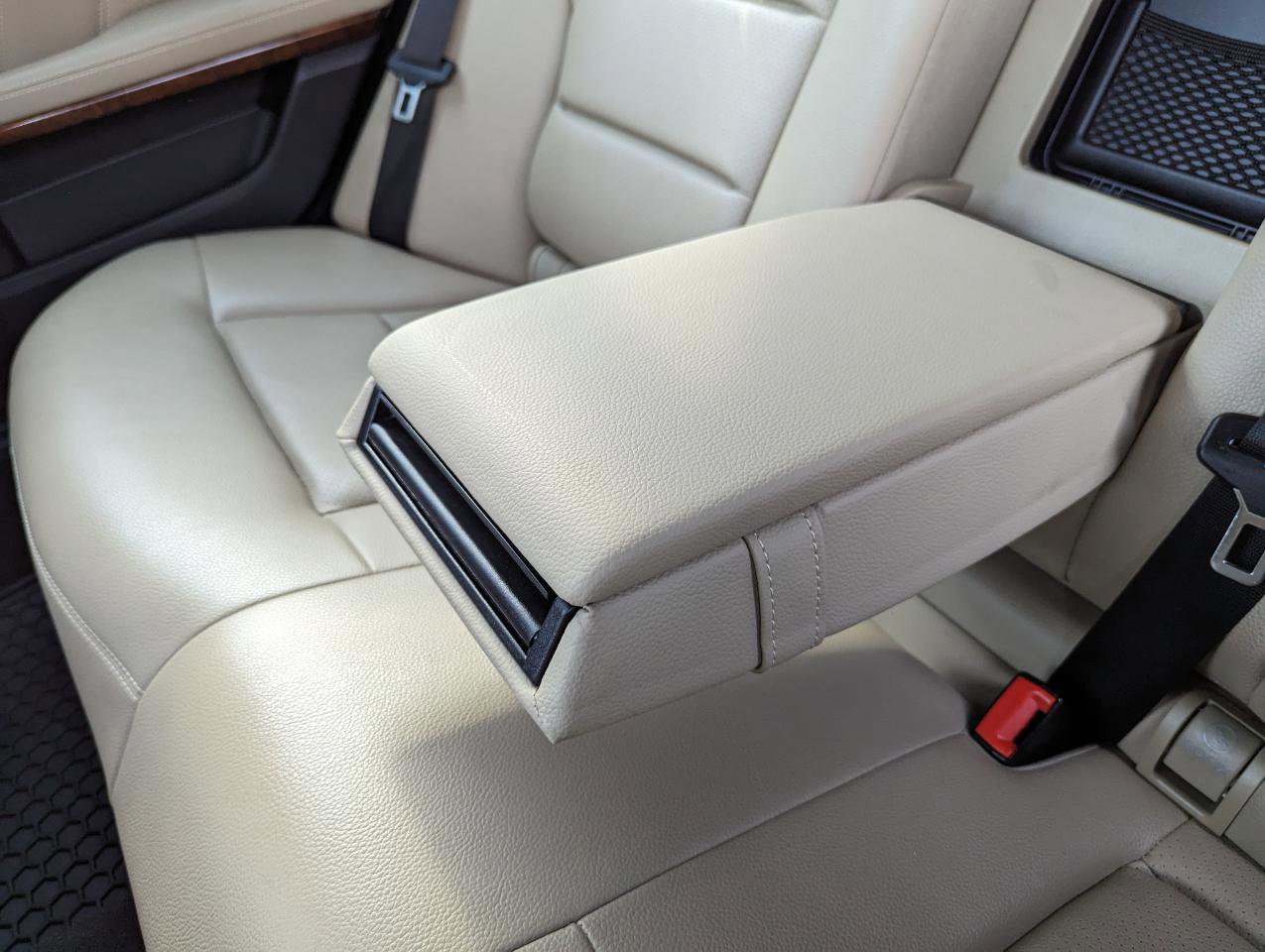 Used 2013 Mercedes-Benz E 350 4MATIC Sedan image 42