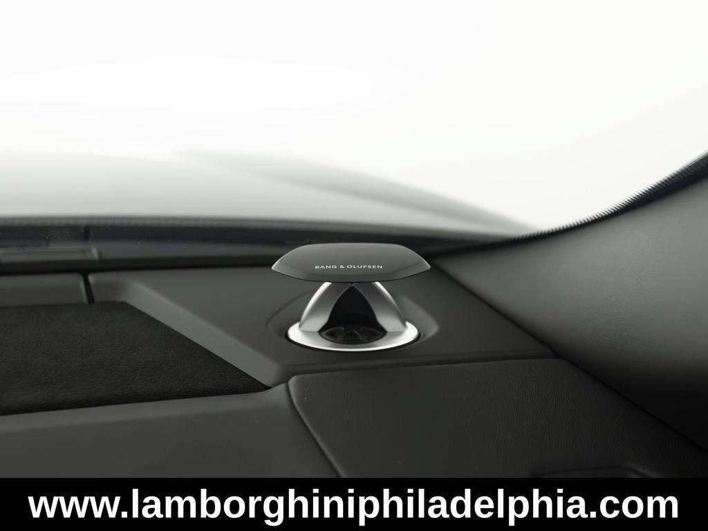Used 2024 Lamborghini Urus Performante AWD/4WD image 37