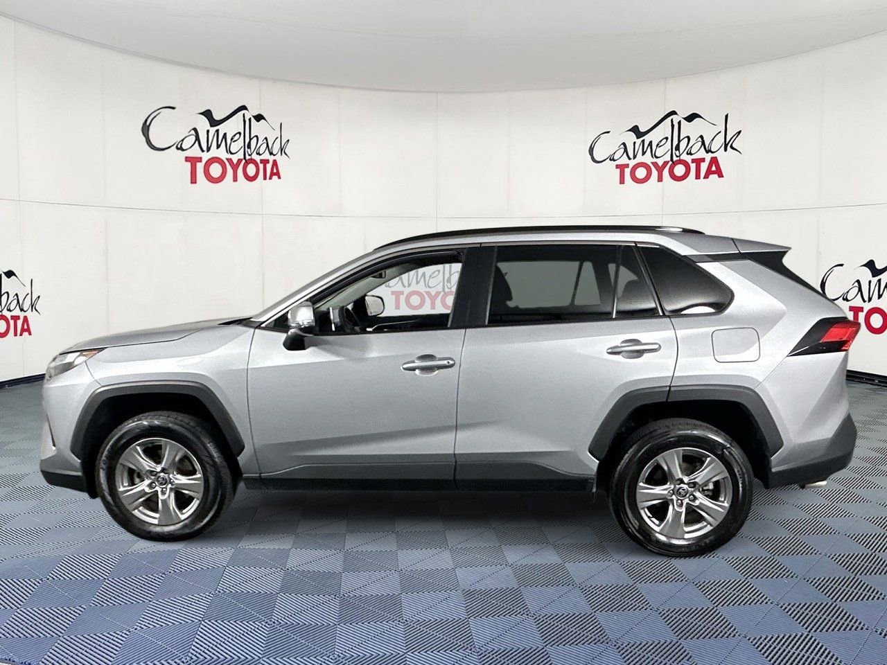 Used 2024 Toyota RAV4 XLE image 4