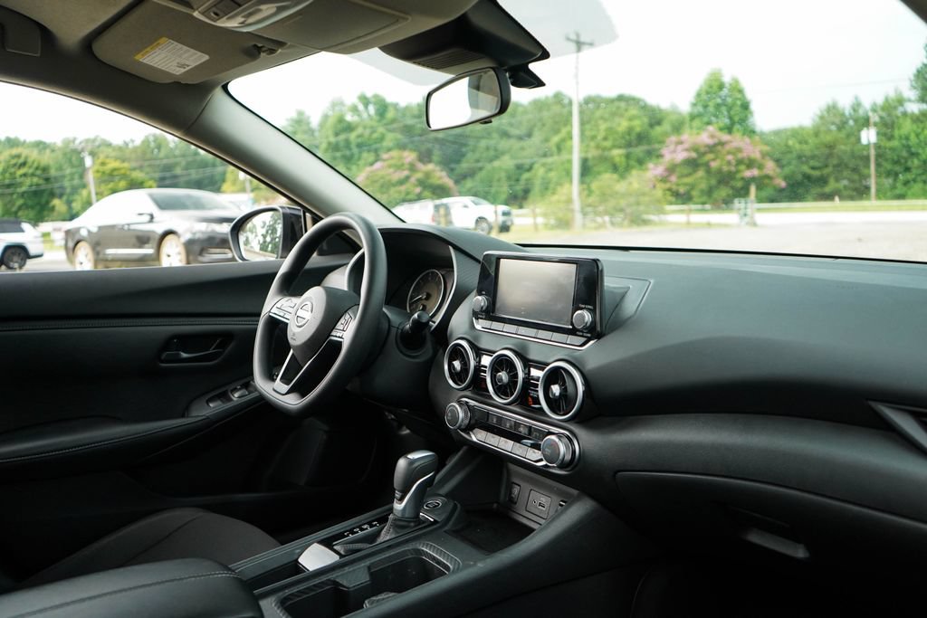Used 2025 Nissan Sentra S w/ Lighting Package FWD image 14