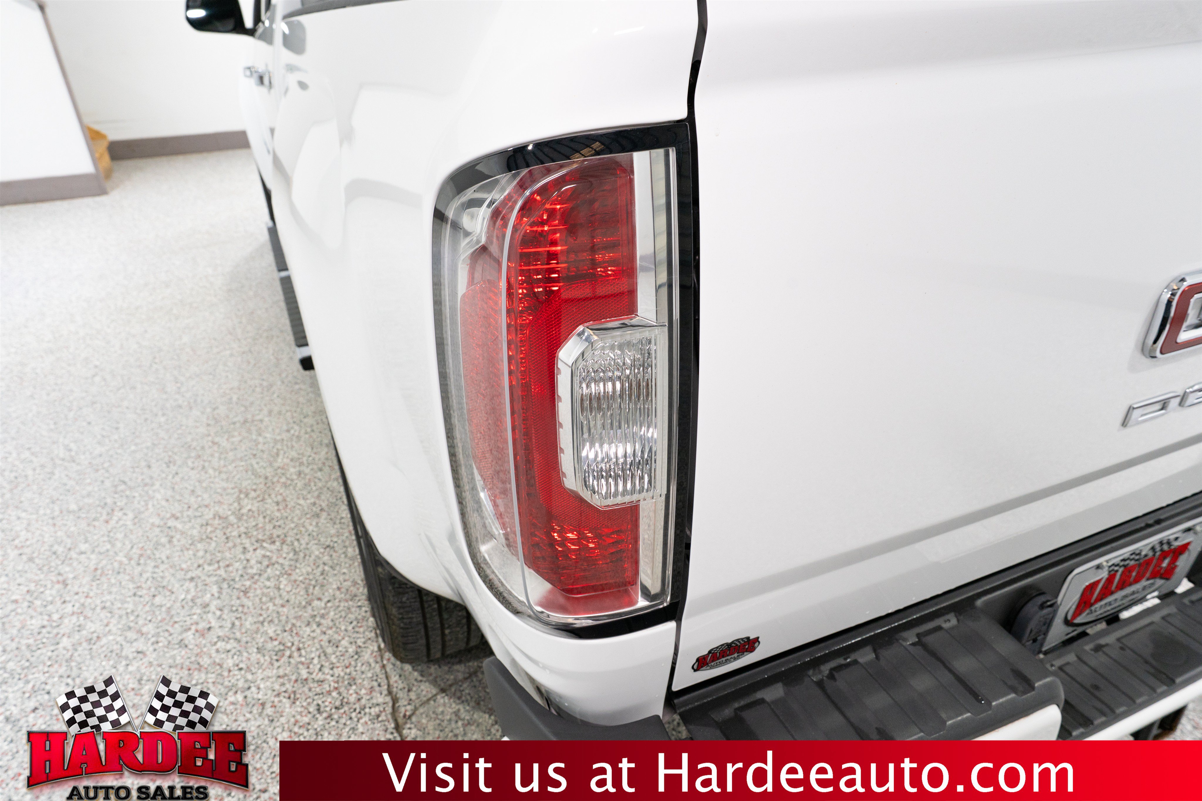 Used 2022 GMC Canyon Denali AWD/4WD image 9