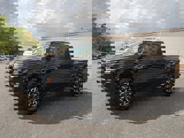 Certified 2024 Nissan Frontier SL w/ Technology Package image 8