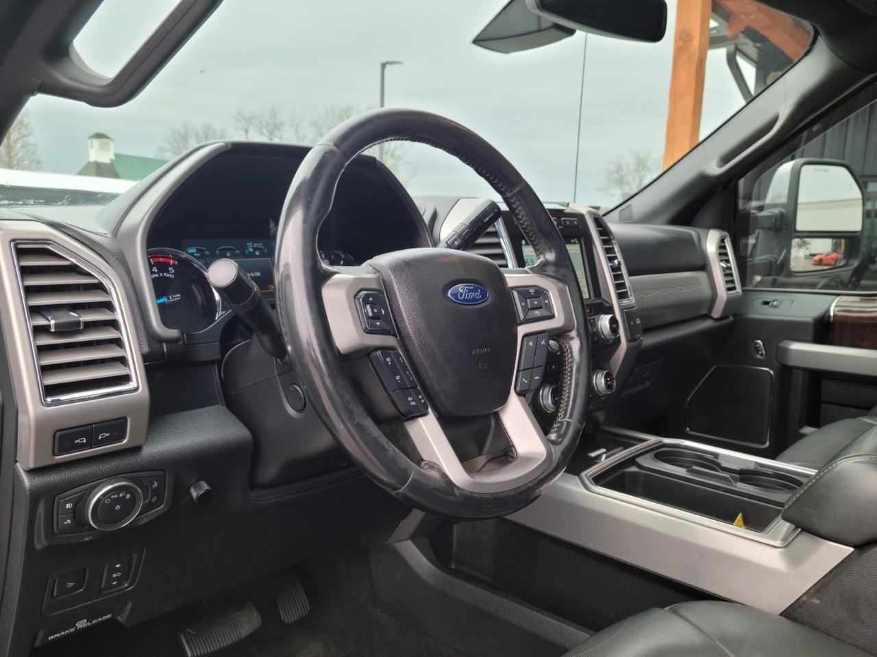 Used 2017 Ford F450 Platinum w/ Platinum Ultimate Package AWD/4WD image 9