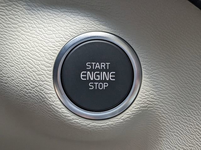 New 2026 Volvo XC40 B5 Ultra w/ Climate Package image 31