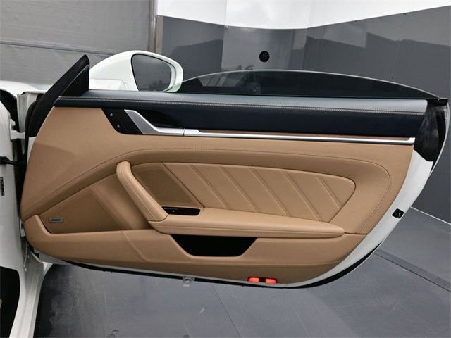 Used 2022 Porsche 911 Turbo image 13