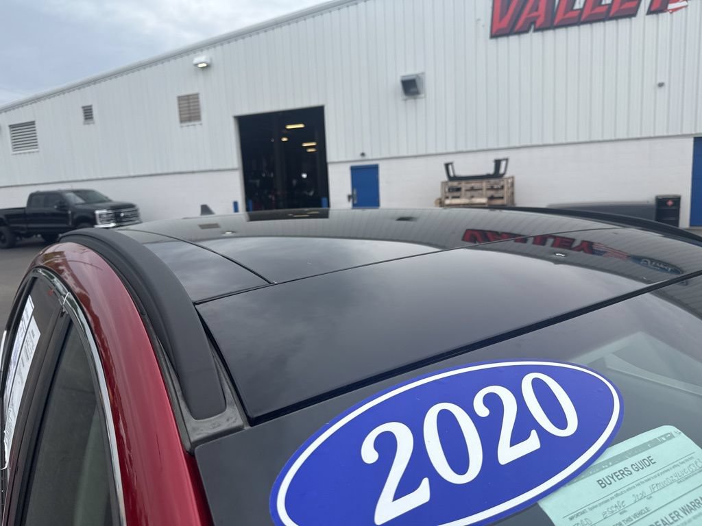 Certified 2020 Ford Escape Titanium w/ Titanium Premium Package 2.0 FWD image 3