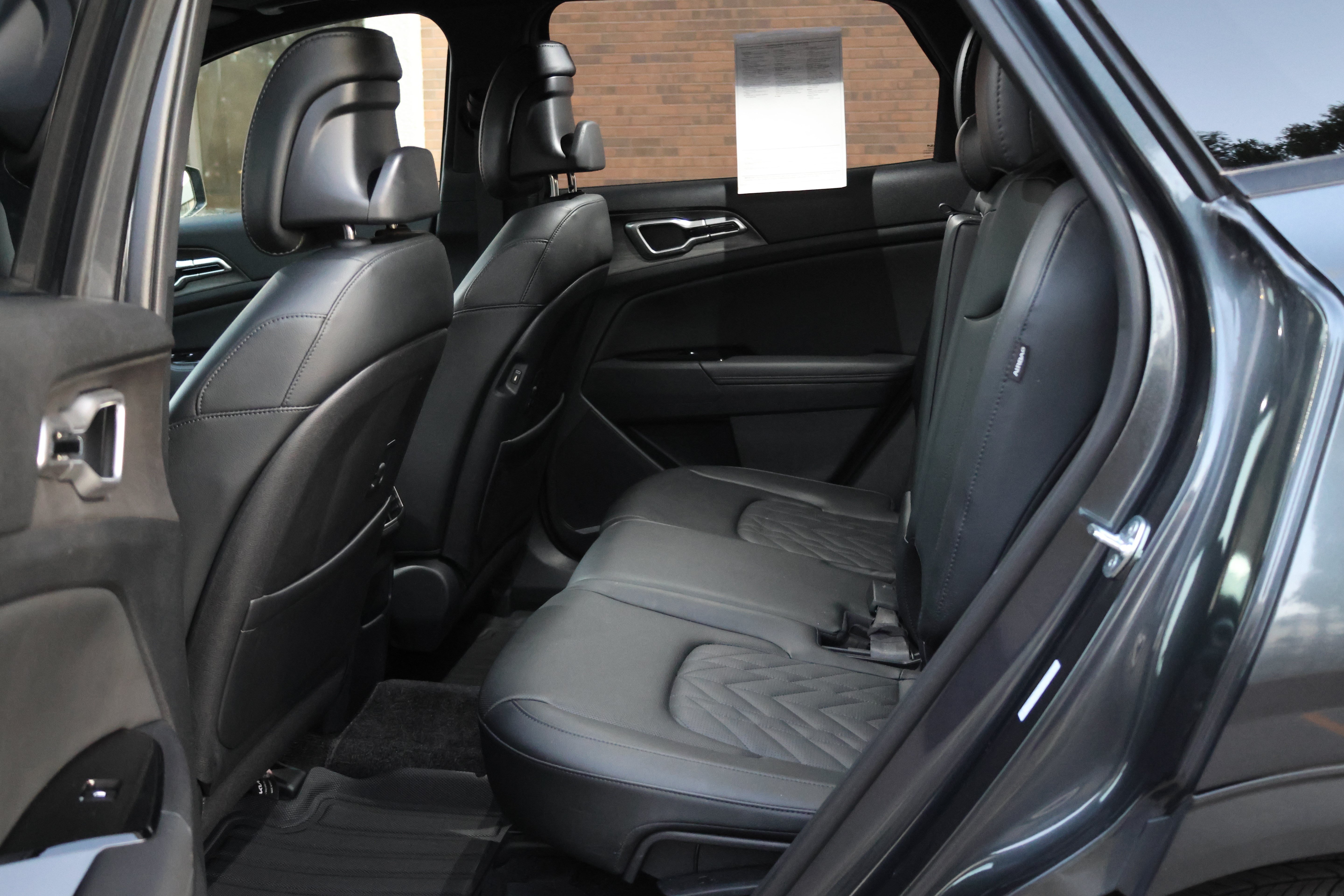 Used 2024 Kia Sportage X-Line w/ X-Line Premium Package AWD/4WD image 17