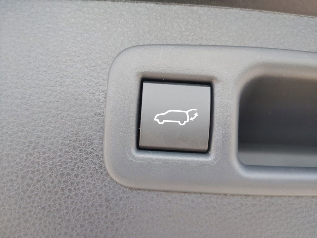 New 2026 Toyota Highlander Platinum AWD/4WD image 12