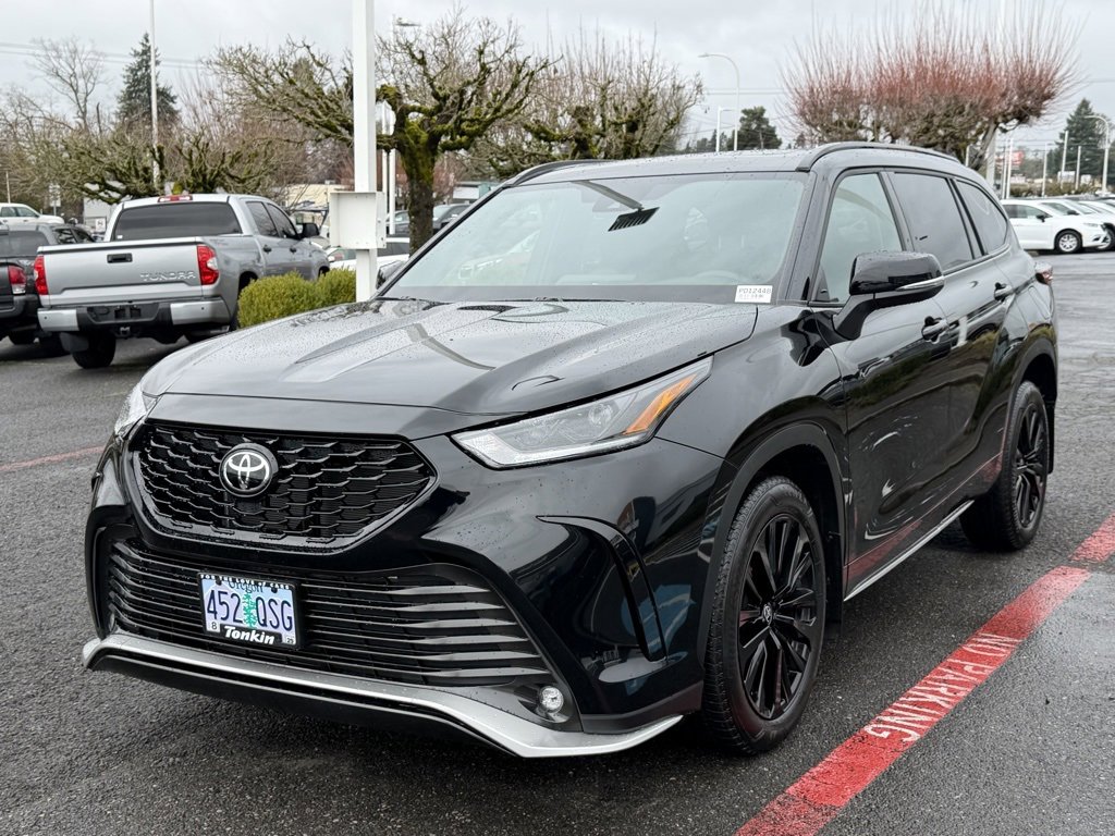 Used 2025 Toyota Highlander XSE image 4