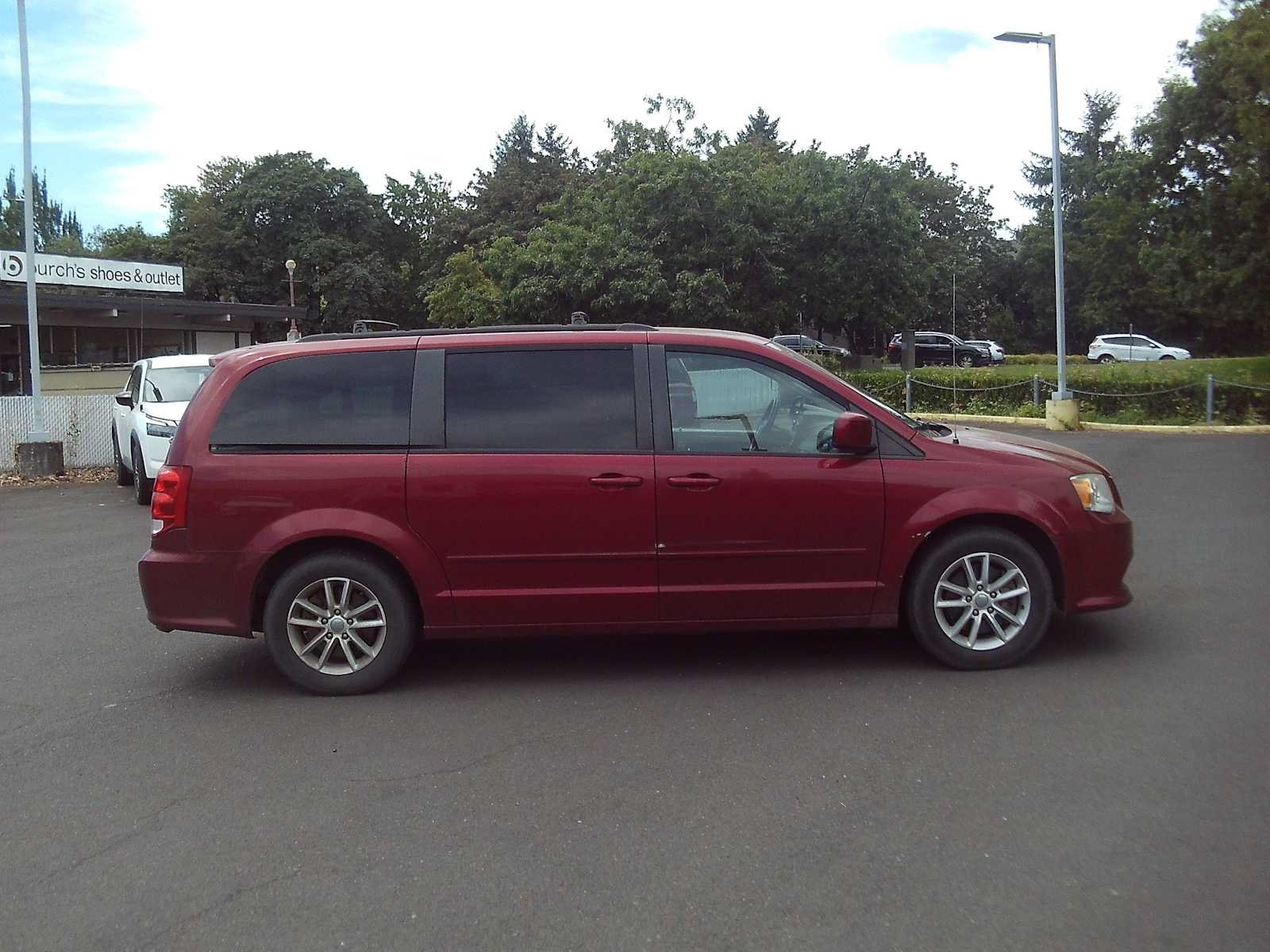 Used 2014 Dodge Grand Caravan SXT FWD image 6