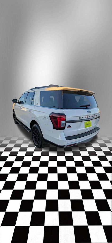Used 2023 Ford Expedition Timberline image 5