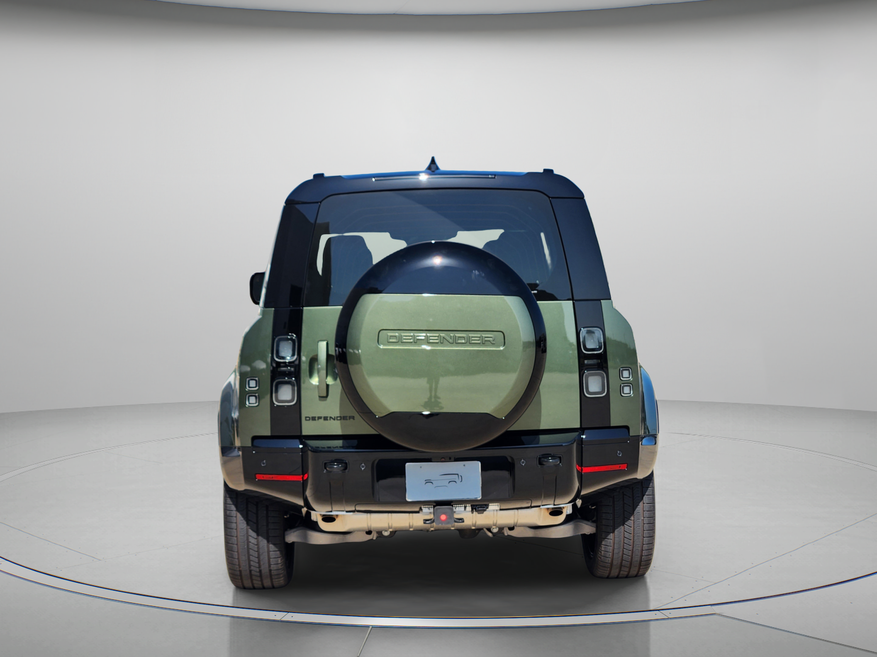 New 2026 Land Rover Defender 110 X-Dynamic SE AWD/4WD image 4
