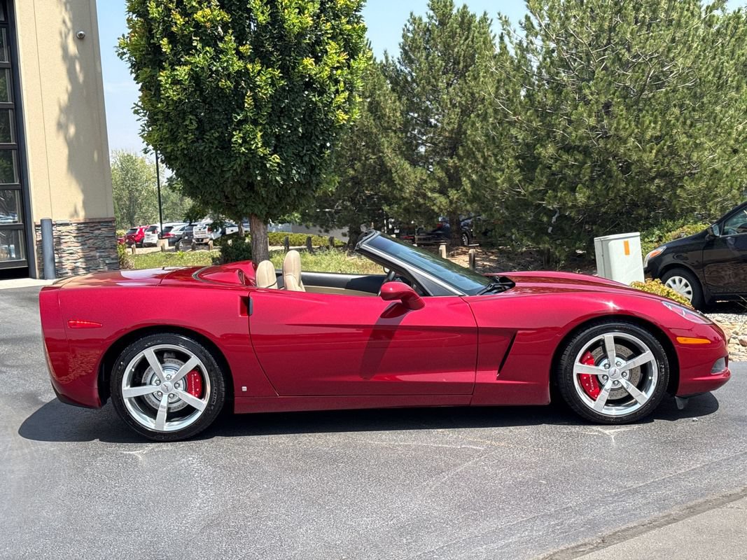 Used 2008 Chevrolet Corvette Convertible w/ Preferred Equipment Group RWD image 88
