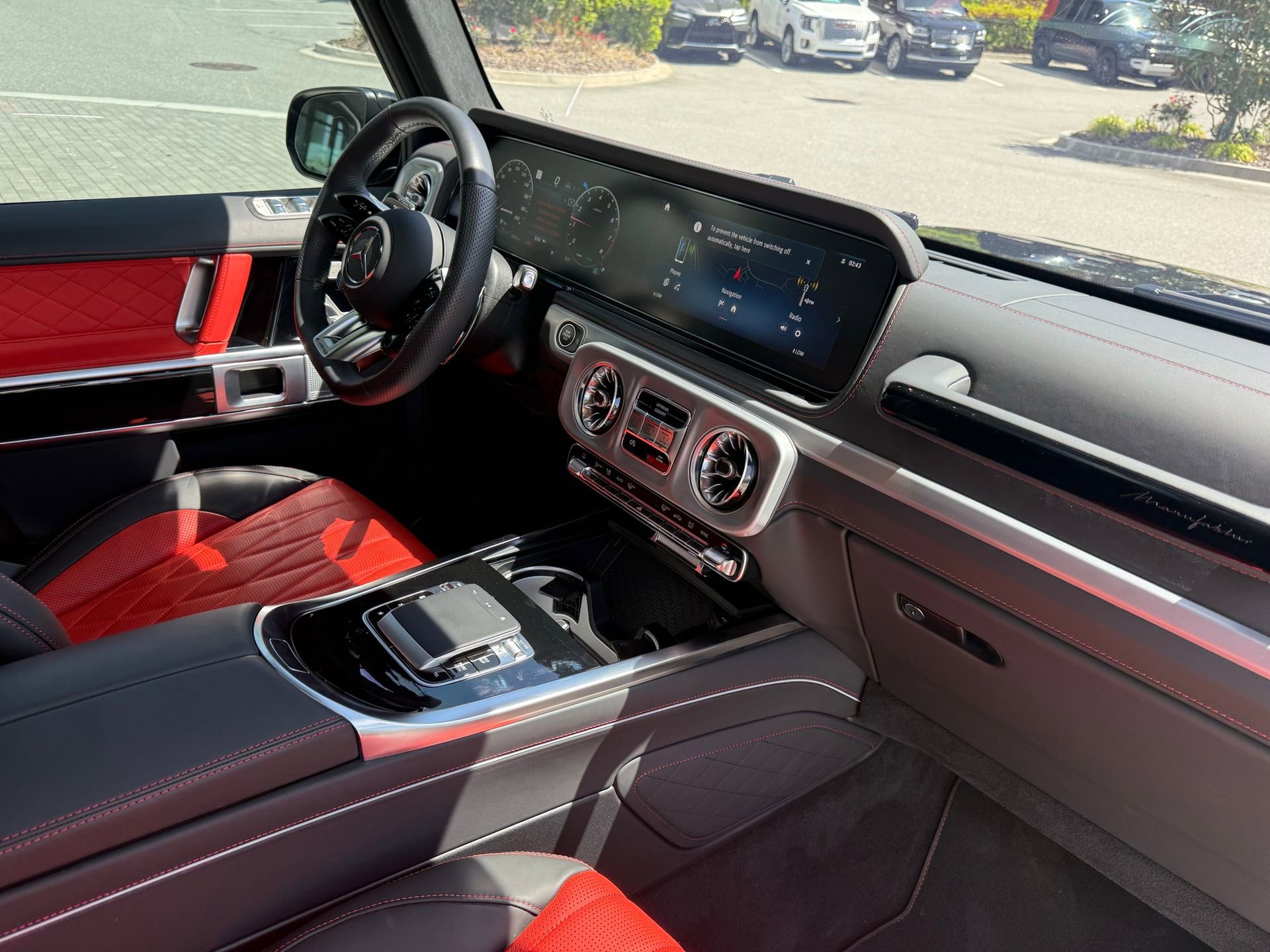 Used 2025 Mercedes-Benz G 63 AMG 4MATIC image 3