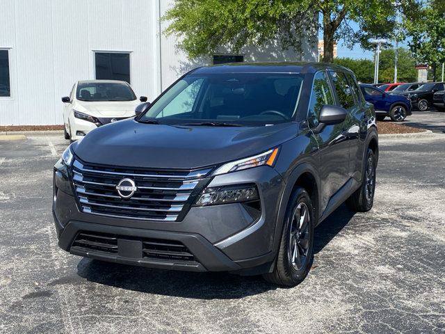 Certified 2026 Nissan Rogue SV AWD/4WD image 3